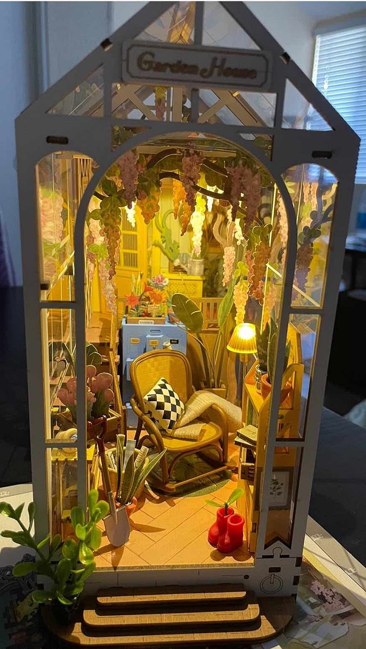 DIY Book Nook- Garden House