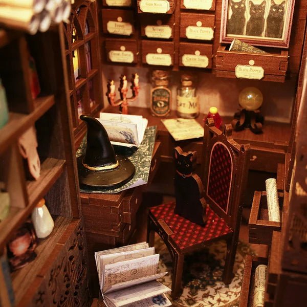 DIY Book Nook -Magic Pharmacist